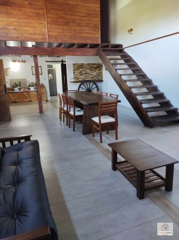 Quinta 2 dorm, 180m² con garage — Mendoza 320