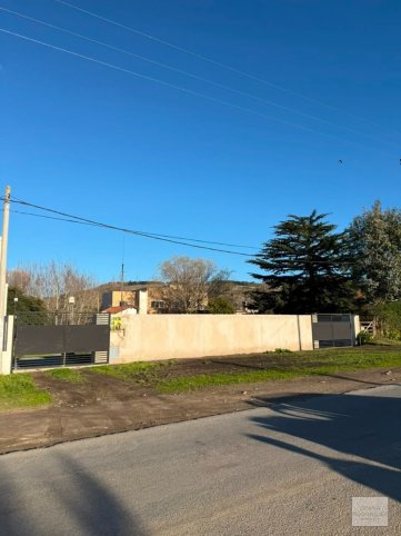 Casaquinta 1 baño, 50m² con cochera — Juan Manuel de Rosas