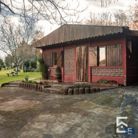 Casa quinta 1 dorm con pileta — Zona La Elena