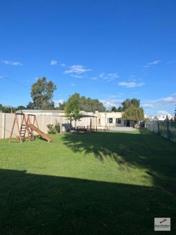 Casa 1 dorm, 78m² con quincho y pileta — Tucumán y Trabajadores Municipales