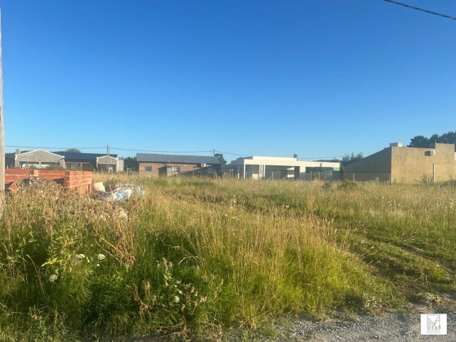 Lote en Barrio Graduados de 556m² — Pasaje Mercedes Sosa
