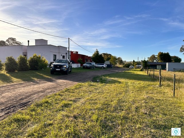 Lote en venta 800m² en barrio semi cerrado con vistas