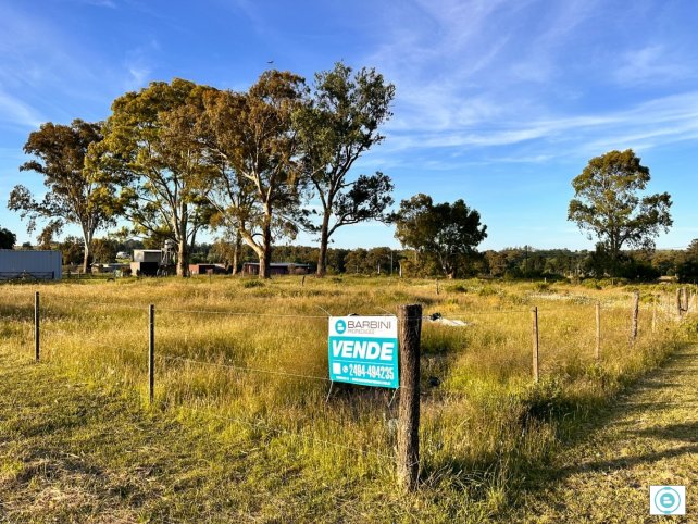 Lote en venta 800m² en barrio semi cerrado con vistas