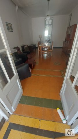 Casa en venta de 3 dormitorios, 90m² con estacionamiento — Montevideo 1395