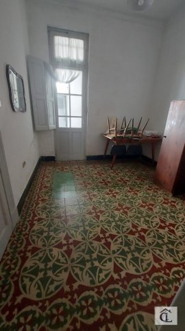 Casa en venta de 3 dormitorios, 90m² con estacionamiento — Montevideo 1395