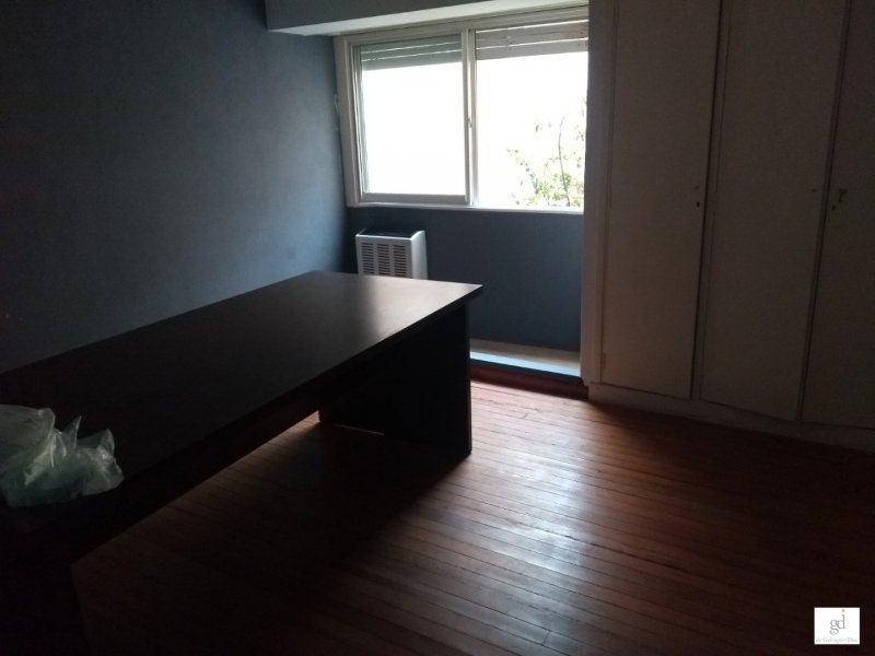 Casa interna en Irigoyen 800, 5 dorm, 200m² — Ideal oficinas