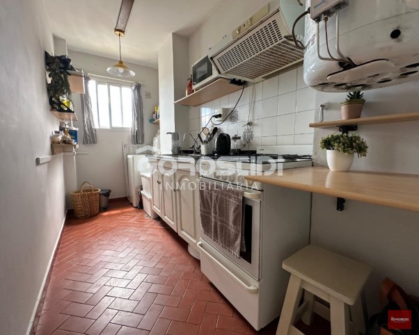 Depto en Venta 2 dorm, 1 baño, 1 cochera — Yrigoyen 1500