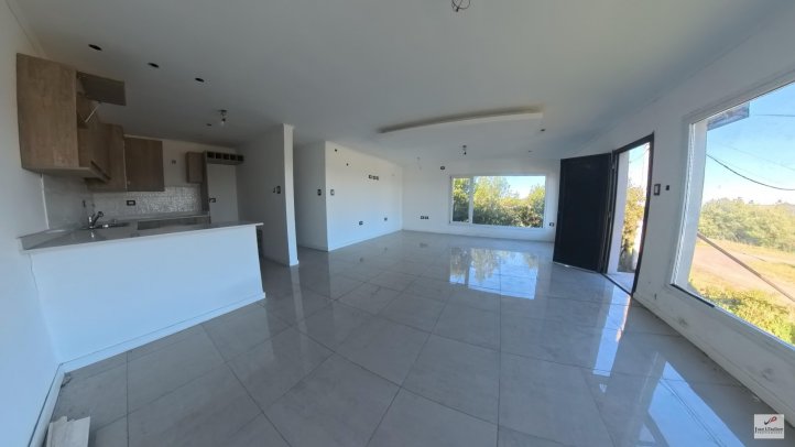 Casa a estrenar 3 dorm, 137m² con pileta — Entre Sierras