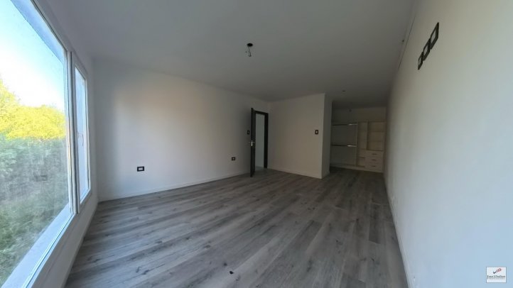 Casa a estrenar 3 dorm, 137m² con pileta — Entre Sierras
