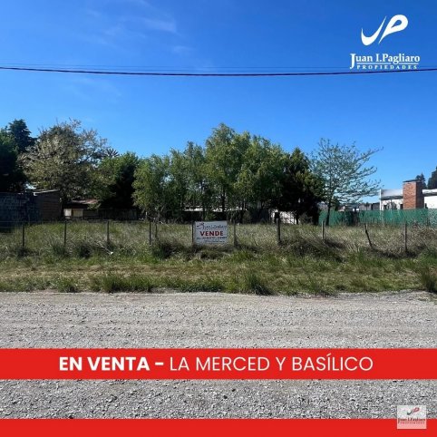 Lote en venta 500m² con todos los servicios — La Merced y Basílico