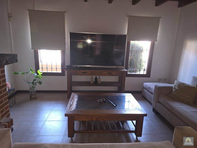 Casa en Haiti 1000, 300m², 4 dorm, 3 baños, garage