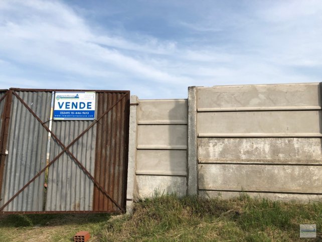 Lote en Venta 650m² con todos los servicios — Chapeaurouge y Cabral