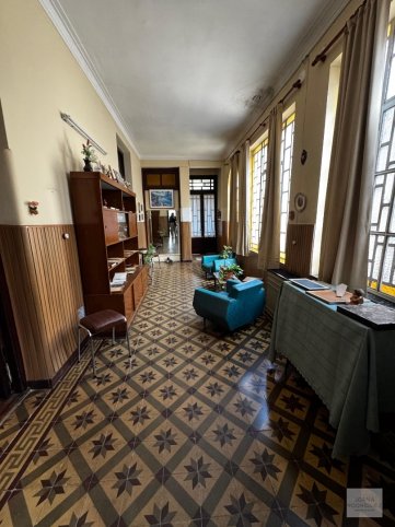 Casa en venta, 3 dorm, 178m² con patio y parrilla — Av. Colon