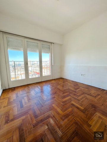 Depto céntrico en venta, 70m², 2 dorm, 2 baños, cochera — Gral Rodríguez 716