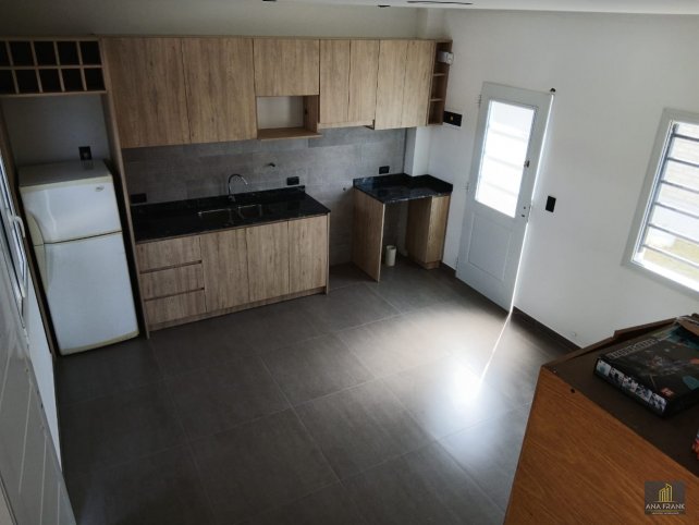 Depto en Venta 1 dorm, 45m² con patio y garage — Newton al 1700