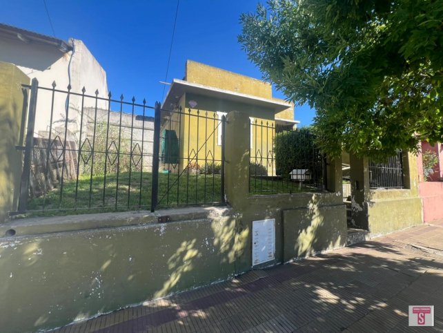 Casa 2 dorm, 60m² con garage — Magallanes