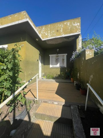 Casa 2 dorm, 60m² con garage — Magallanes