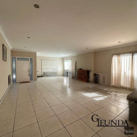 Casa 3 dorm, 250m² en Bo. Golf con cochera