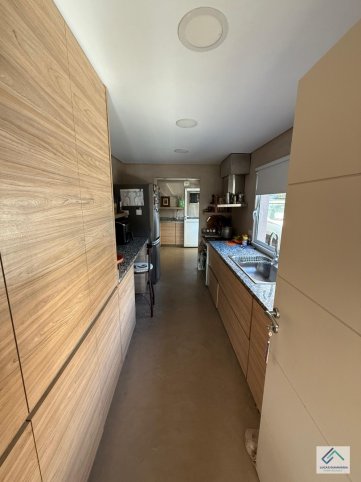 Casa 3 dorm, 327m² en Valle Country Altos Aires