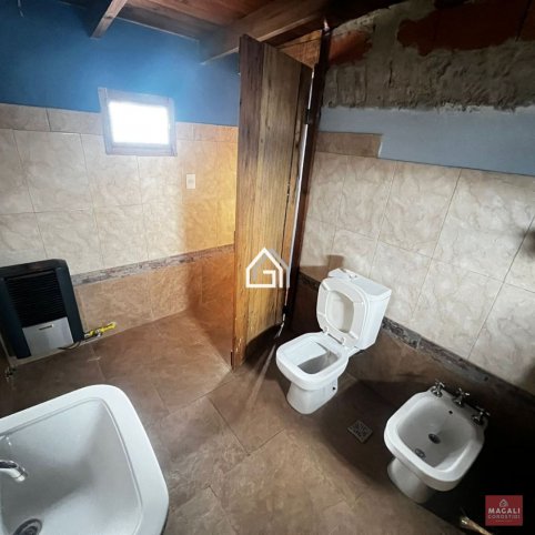 Casa en Venta Holmberg y Linstow, 300m², 2 dorm, 2 baños, garage
