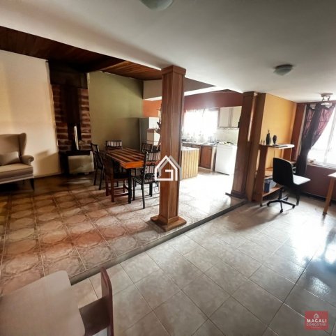 Casa en Venta Holmberg y Linstow, 300m², 2 dorm, 2 baños, garage