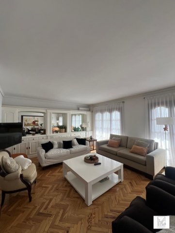 Depto 3 dorm, 182m² en Av. España — Céntrico