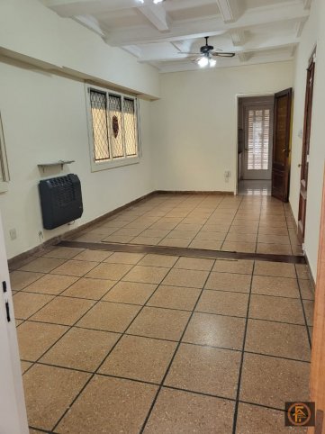 Casa en Venta 5 dorm, 205m² con garage — 14 de Julio 129