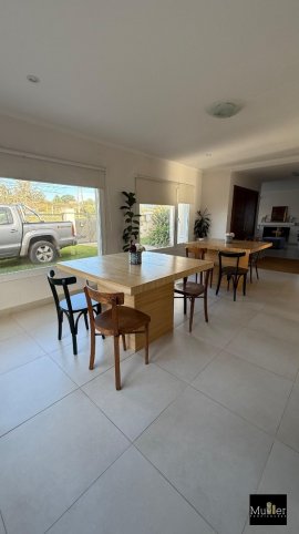 Quinta en venta sobre Reforma Universitaria, 5 dormitorios, 400m²