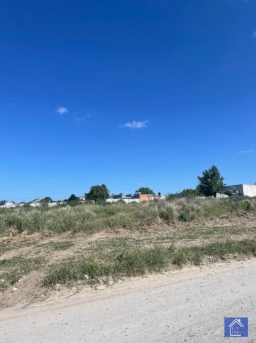 Lote en Venta sobre Americo Reynoso, 600 m² — Barrio Sierra Sud