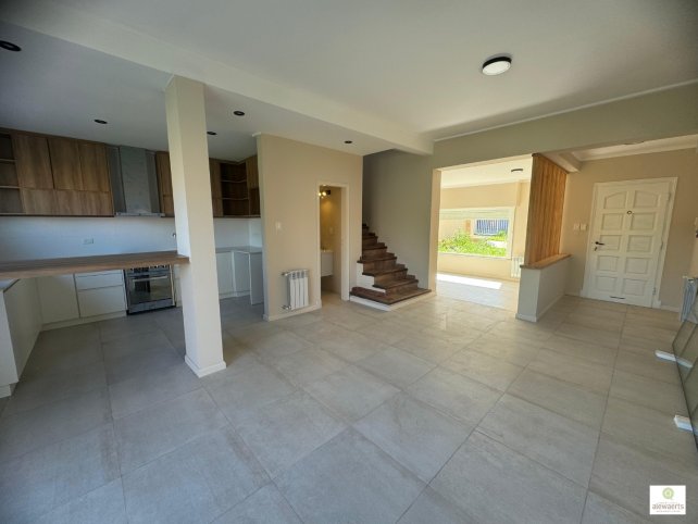 Casa 3 dorm, 100m² en Cerrito con garage