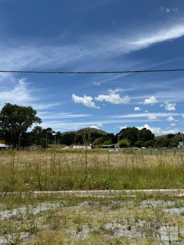 Lote en Venta de 672m² en Los Aromos