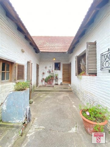 Casa 4 dorm, 220m² con garage — Fernandez de la Cruz y Lamadrid