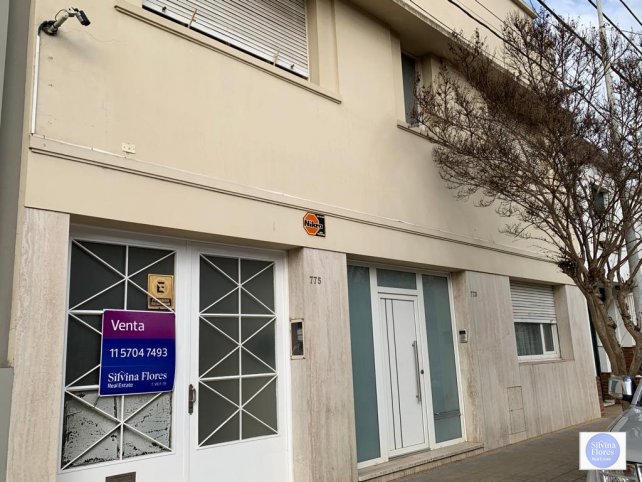 Casa en Garibaldi 773, 300m², 4 dormitorios, 4 baños, cochera