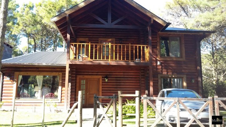 Casa 3 dorm, 190m² en Valeria del Mar con garage