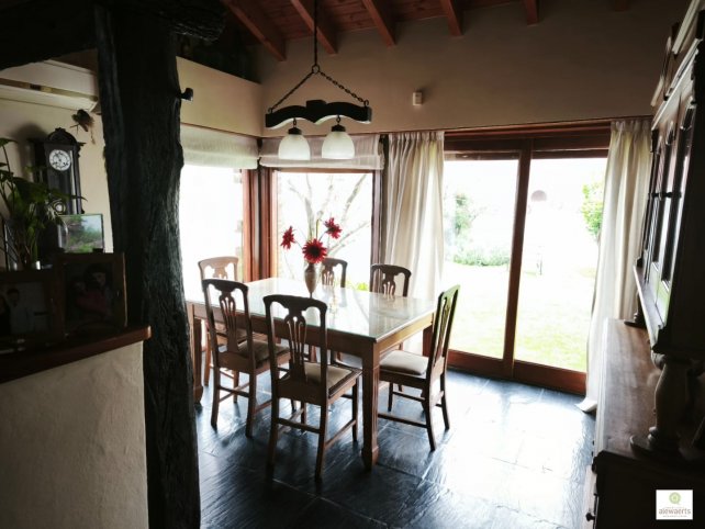 Casa 2 dorm, 140m² en Serrano 1469 con garage