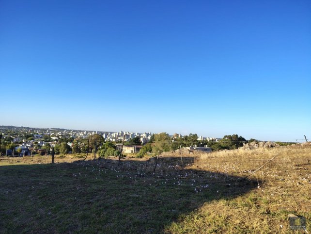 Lote en venta 350m² en Bolivia al 200 — Tandil