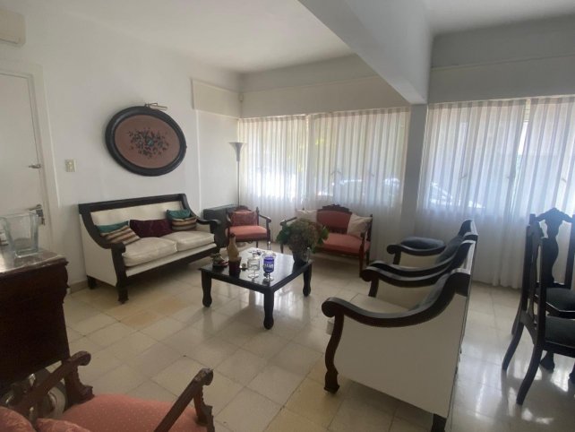 Casa 3 dorm, 170m² con garage — Alem 284
