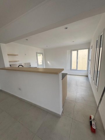 Casa 3 dorm, 80m² a estrenar — Laprida al 2300