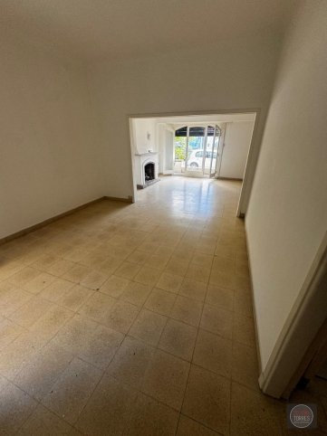 Casa semicéntrica de 4 dormitorios, 245m² — Garibaldi al 1000
