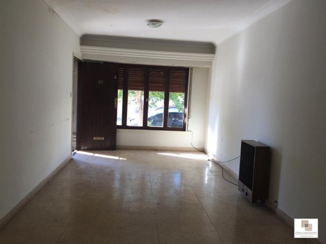 Casa en Venta 25 de Mayo Nº 161, 180m², 2 dorm, 2 baños, cochera para 2 autos