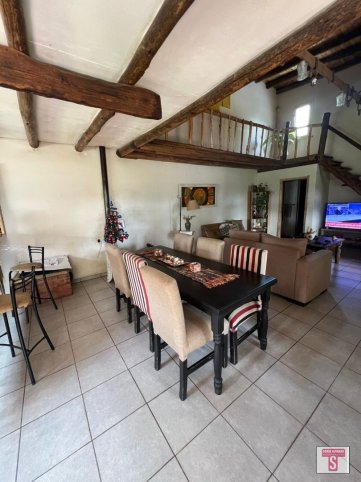 Casa 2 dorm, 2 baños, con pileta y quincho — Ameghino