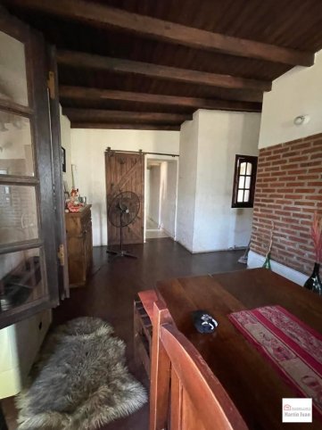 Casa 3 dorm, 111m² con galpón y patio — Nigro 700