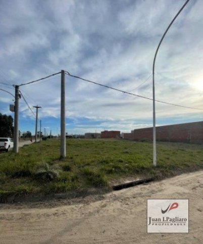 Lote en venta 480m² sobre esquina, zona Hipódromo