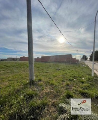 Lote en venta 480m² sobre esquina, zona Hipódromo
