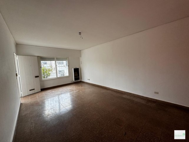 Casa 4 dorm, 180m² en Barrio Falucho I, excelente ubicación