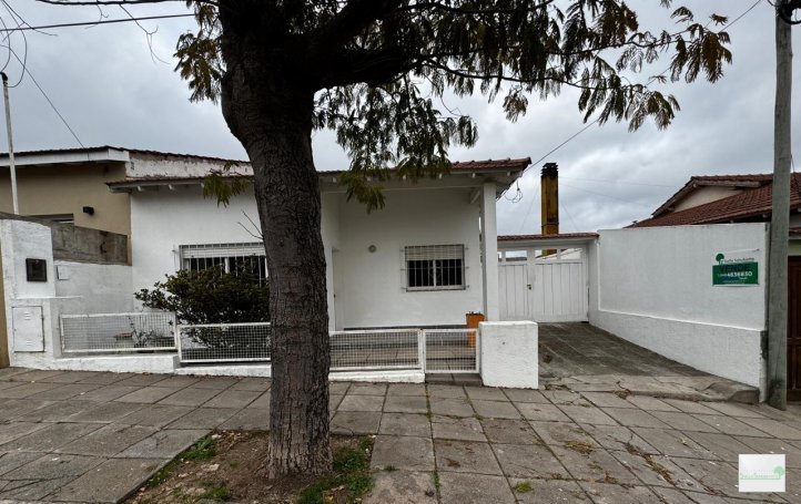 Casa 4 dorm, 180m² en Barrio Falucho I, excelente ubicación