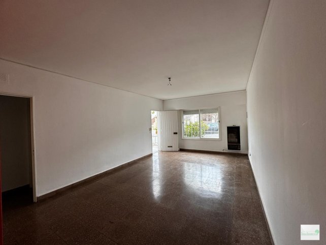 Casa 4 dorm, 180m² en Barrio Falucho I, excelente ubicación
