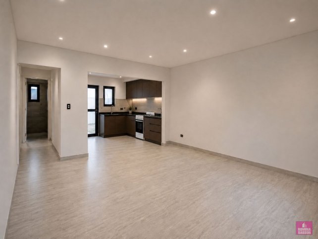 Casa 2 dorm, 110m² con garage — Garibaldi y Montiel