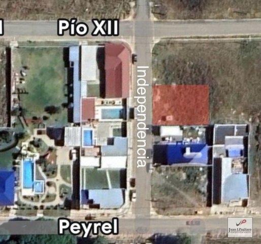 Lote en venta 383m² en Independencia e/ Pío XII y Peyrel