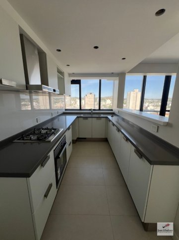 Depto 2 dorm, 83m² con cochera y pileta — Alem y Mitre